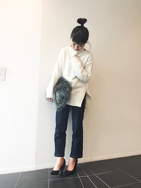 「アイテム（クラッチバッグ、グレー系）」を使った、Narcissus  crystaさん（レディース・160cm）の冬コーディネート