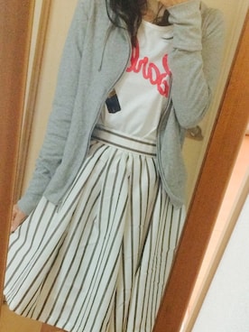 「UNIQLO Tシャツ」｜「アイテム（スカート）」を使った、ももさん（レディース・151cm）の秋コーディネート
