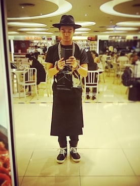「GIVENCHY（ジバンシイ）のアイテム（スカート）」を使った、2 CHIさん（メンズ・170cm）の夏コーディネート