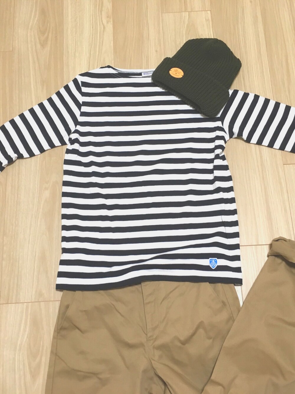 「ボーダー、秋服、帽子、イルビゾンテ、革婚式、オーシバル」｜「IL BISONTEのIL BISONTE / KNIT CAP（キャップ、グリーン系）」を使った、pozozさん（レディース・161cm）の夏コーディネートの1枚目の写真