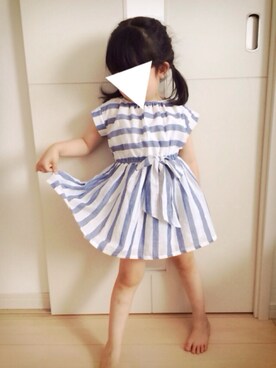 「petit main（プティマイン）のストライプ×ボーダーワンピース（ワンピース、ブルー系）」を使った、yuuさん（キッズ・100cm）の夏コーディネート