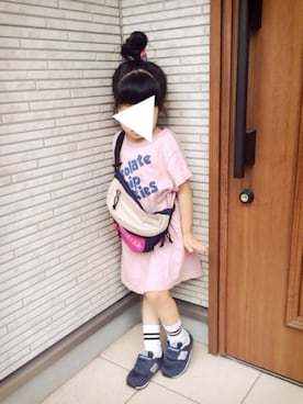 「PONY GO ROUND（ポニーゴーラウンド）のLOOSE TEE ONE PIECE（ワンピース、ピンク系）」を使った、yuuさん（キッズ・100cm）の夏コーディネート