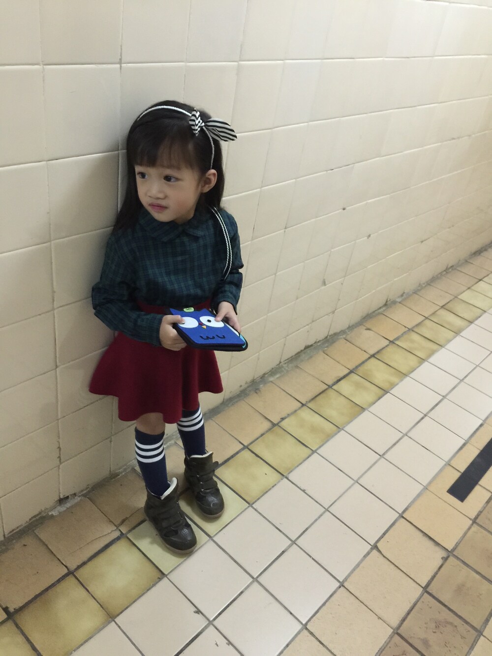 「littlegirl1230のアイテム（Tシャツ/カットソー、グリーン系）」を使った、Louis Loさん（キッズ・100cm）の冬コーディネートの1枚目の写真