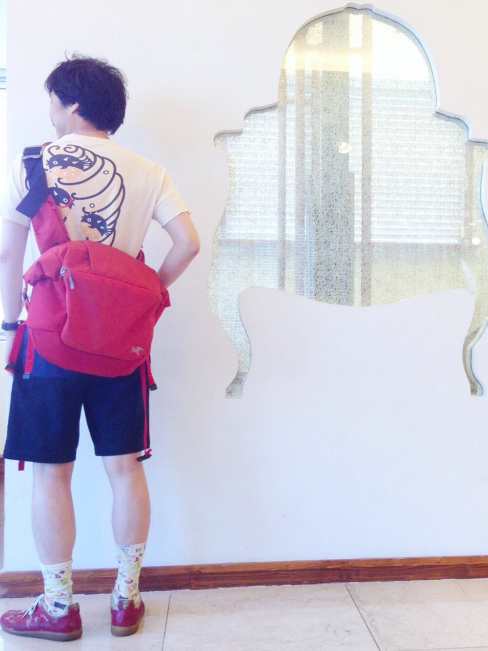 「Lucien Pellat-Finetのぺラフィネ、トラフグのバックプリント（Tシャツ/カットソー、オレンジ系）」を使った、asaさん（メンズ・169cm）の夏コーディネートの1枚目の写真