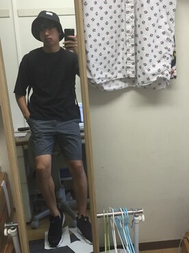 「HARE（ハレ）のTRサイドスリットプルオーバー(HARE)（Tシャツ/カットソー、ブラック系）」を使った、ポンチョさん（メンズ・169cm）の夏コーディネート