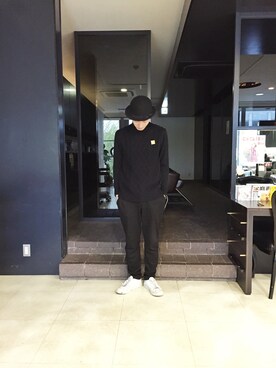 「COMMON PROJECTS（コモンプロジェクト）のアイテム（シューズ）」を使った、ミヤタ リョウさん（メンズ・168cm）の冬コーディネート