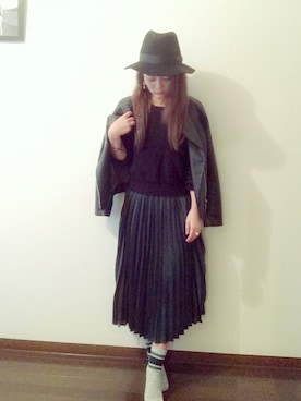 「グリーンスカート」｜「アイテム（ライダースジャケット）」を使った、大田くるみさん（レディース・147cm）の秋コーディネート