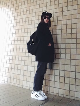 「丸サングラス」｜「アイテム（チェスターコート）」を使った、大田くるみさん（レディース・147cm）の冬コーディネート