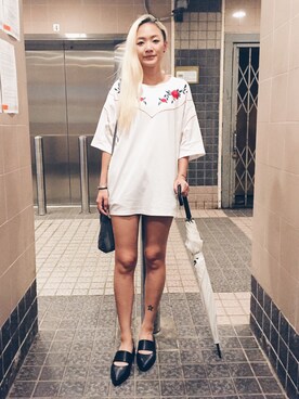 Monsha Wongさんのコーディネート