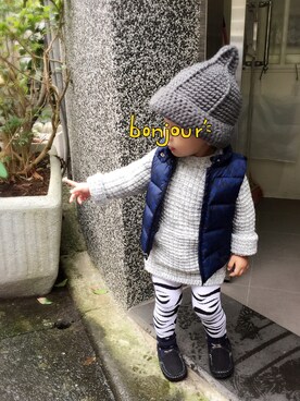 「babygap」｜「アイテム（ダウンベスト）」を使った、Howard & Shawnさん（キッズ・80cm）の冬コーディネート