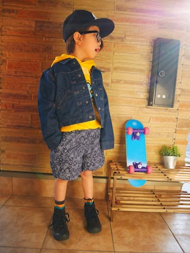 「smoothy」｜「アイテム（デニムジャケット）」を使った、LEOさん（キッズ・110cm）の春コーディネート