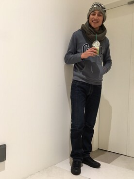 「OLD NAVY（オールドネイビー）のアイテム（帽子）」を使った、土居 直貴さん（メンズ・176cm）の冬コーディネート