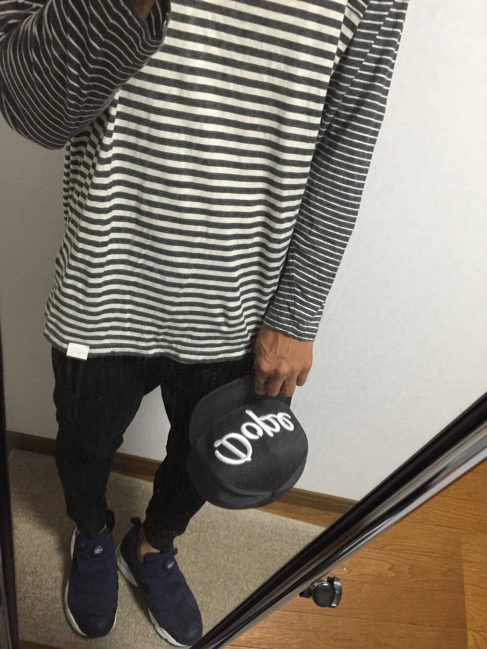 「秋のコーデ、インスタポンプフューリー、ボーダー」｜「WHITE MOUNTAINEERINGのアイテム（Tシャツ/カットソー、ホワイト系）」を使った、xxIRIxxvさん（メンズ・162cm）の秋コーディネートの1枚目の写真