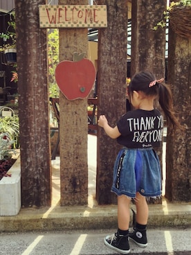 「GROOVY COLORS（グルービーカラーズ）のアイテム（Tシャツ/カットソー、ブラック系）」を使った、SERI-NAさん（キッズ・100cm）の春コーディネート