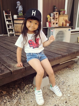 「Smoothy（スムージー）のSmoothy SMT Tee / スムージー SMY Tシャツ（Tシャツ/カットソー、ホワイト系）」を使った、SERI-NAさん（キッズ・100cm）の春コーディネート