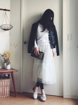 「ブラック×ホワイト」｜「アイテム（その他シューズ）」を使った、Ｒさん（レディース・161cm）の秋コーディネート