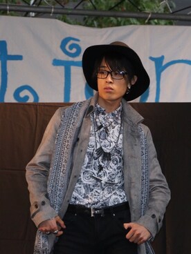 「mode」｜「アイテム（トレンチコート）」を使った、Ryo $himayoshiさん（メンズ・179cm）の秋コーディネート