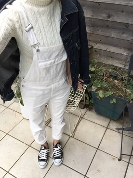 「GU（ジーユー）のアイテム（サロペット/オーバーオール、ホワイト系）」を使った、SUZUさん（レディース・163cm）の秋コーディネート