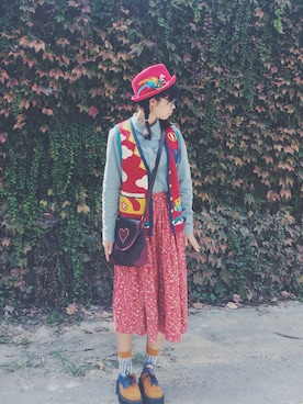 「アイテム（ベスト、レッド系）」を使った、susanさん（レディース・163cm）の春コーディネート