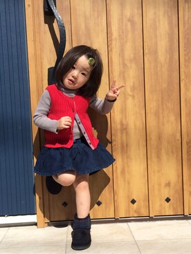 「アイテム（ベスト、レッド系）」を使った、aayanさん（キッズ・90cm）の秋コーディネート