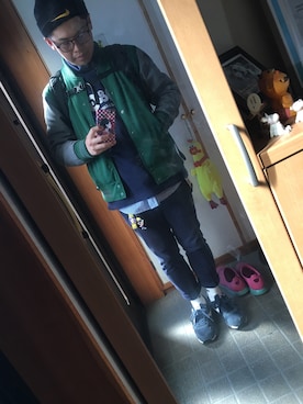「DOLCE&GABBANA（ドルチェアンドガッバーナ）のアイテム（スウェット）」を使った、アドリーさん（メンズ・166cm）の秋コーディネート