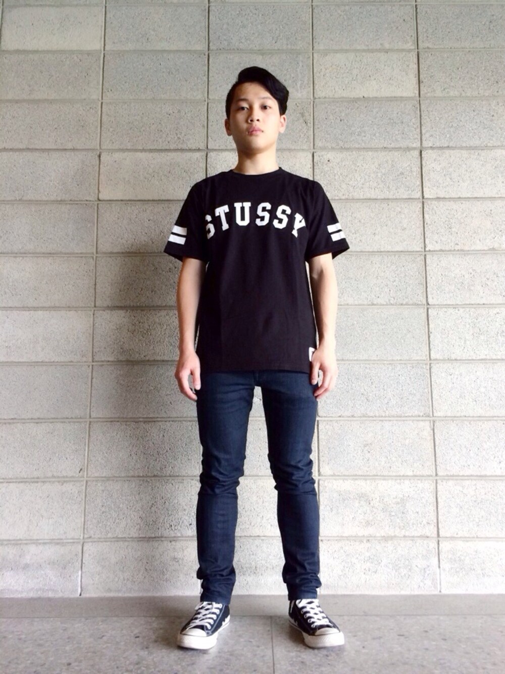 「black、stussy、T-SHIRT、athletic」｜「STUSSYのStussy Athletic Tee（Tシャツ/カットソー、ブラック系）」を使った、陳詠敬さん（メンズ・165cm）の春コーディネートの1枚目の写真