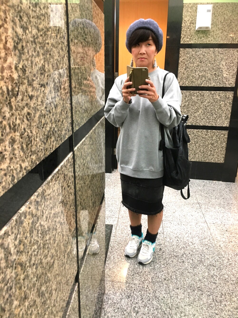 「niko and...のDAILYダブルフェイスプルオーバー【niko and ...】（Tシャツ/カットソー、グレー系）」を使った、あめちゃんさん（レディース・156cm）の秋コーディネートの1枚目の写真