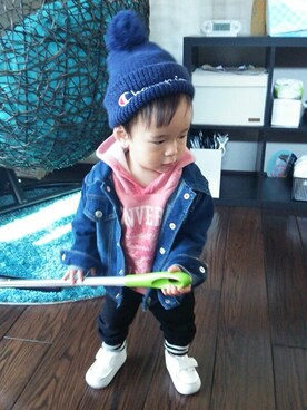 「CONVERSE（コンバース）のアイテム（スウェット）」を使った、tommyさん（キッズ・70cm）の秋コーディネート