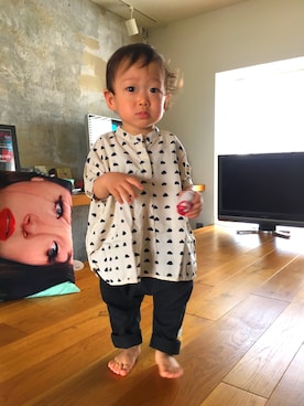 「FITH（フィス）のアイテム（チノパンツ）」を使った、papikoさん（キッズ・70cm）の春コーディネート