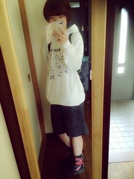「SPINNS（スピンズ）のアイテム（パーカー、ホワイト系）」を使った、KAHOCHI.さん（レディース）の夏コーディネート