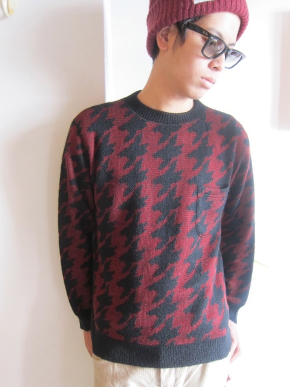 「ニットキャップ、カラーニット、 THREE BLIND MIACE」｜「.efiLevolのKnit Cap（ニットキャップ/ビーニー）」を使った、UNREALREALCLOTHESさん（メンズ・180cm）の冬コーディネートの1枚目の写真