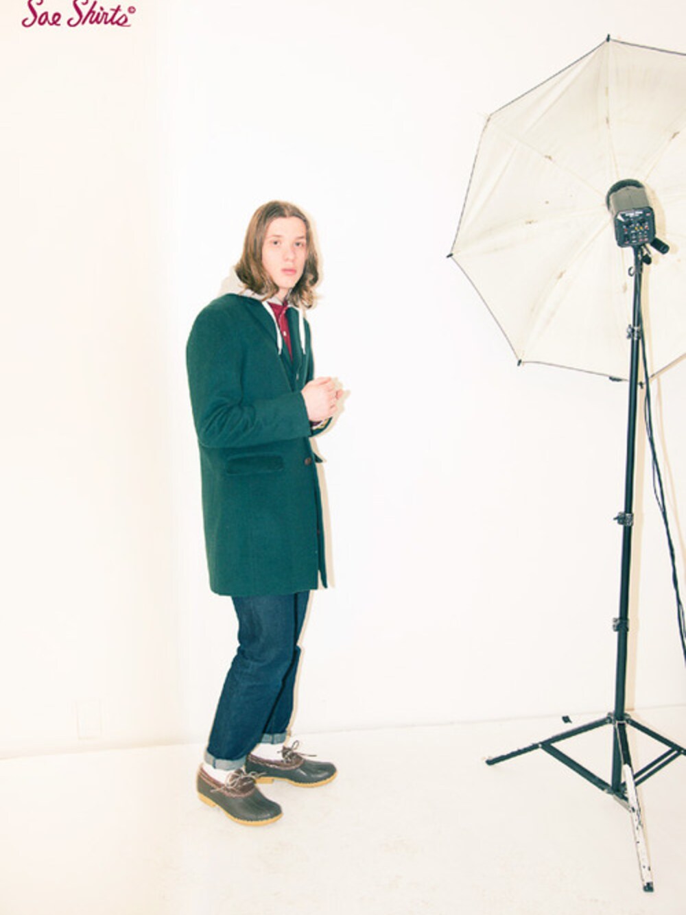 「チェスターコート、ローファー、soe shirts」｜「soe shirtsのPadded　Chesterfield　COAT（その他アウター、グリーン系）」を使った、UNREALREALCLOTHESさん（メンズ・180cm）の冬コーディネートの1枚目の写真