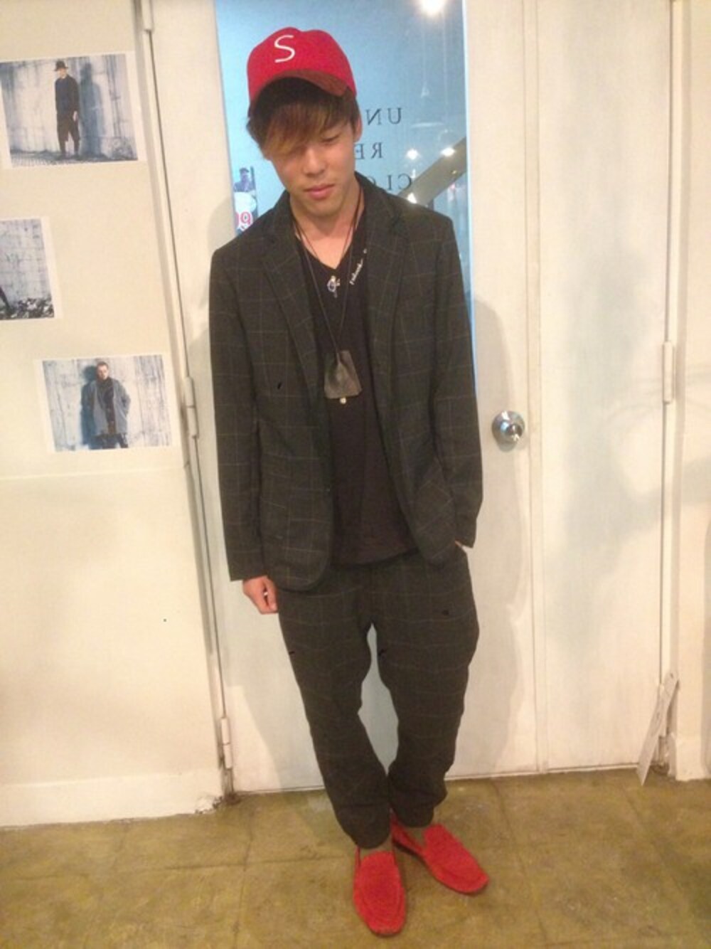 「福岡、soe、fukuoka、 UNREAL REAL CLOTHES、innovation:reform、 今泉、 imaizumi、 ぞの、NEW ERA」｜「ウールリブパンツ（その他パンツ、ブラック系）」を使った、UNREALREALCLOTHESさん（メンズ・170cm）の夏コーディネートの1枚目の写真