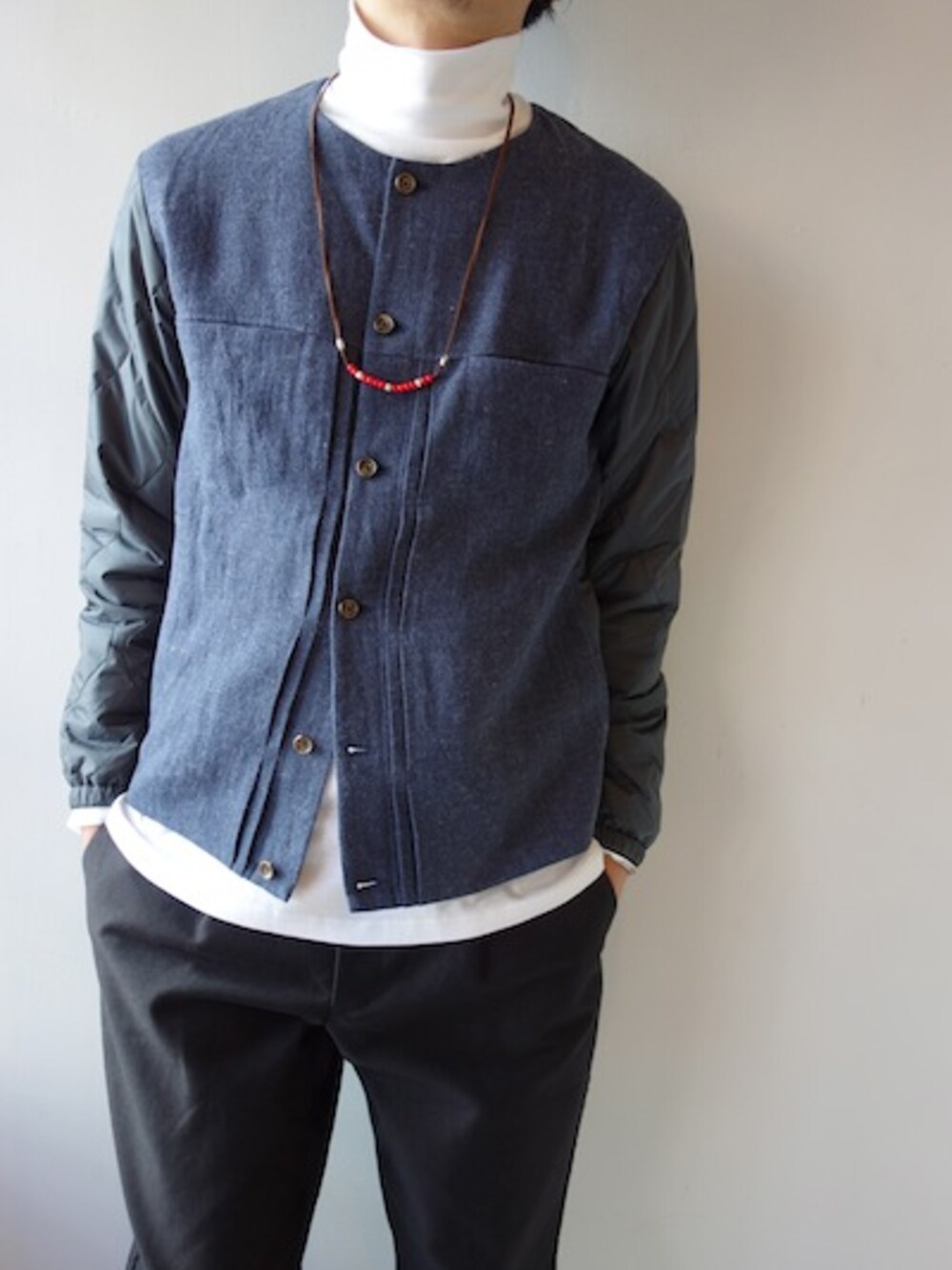 「ハイネック、福岡、ワイドパンツ、チョーカー、Enharmonic TAVERN、class、ノンカラー」｜「CLASSのハイネックカットソー（Tシャツ/カットソー、ブラック系）」を使った、UNREALREALCLOTHESさん（メンズ・182cm）の夏コーディネートの1枚目の写真