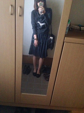 「earth music&ecology（アースミュージックアンドエコロジー）のコーデュロイタッチフレアスカート（スカート、グリーン系）」を使った、koniさん（レディース・155cm）の秋コーディネート