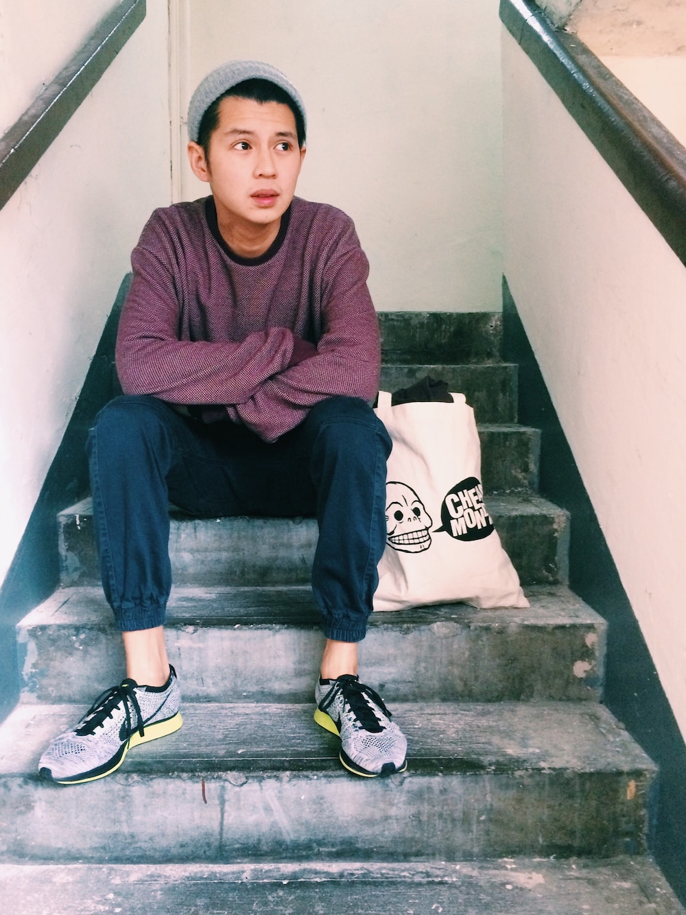 「casual、sweatherweather」｜「PUBLISHのアイテム（その他パンツ、ブルー系）」を使った、Josh Yeungさん（メンズ・178cm）の冬コーディネートの1枚目の写真