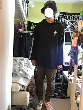 「TBPRのアイテム（キャップ、グレー系）」を使った、RxYxOxxxさん（メンズ・168cm）の冬コーディネート