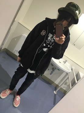 「INDEPENDENT（インディペンデント）のアイテム（パーカー、ブラック系）」を使った、RxYxOxxxさん（メンズ・168cm）の春コーディネート