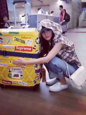 「RAF SIMONS（ラフシモンズ）のアイテム（トップス、ブラウン系）」を使った、Darastyleさん（レディース）の秋コーディネート