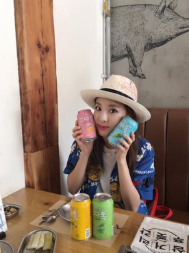 「Adidas originals X Pharrell williamsのアイテム（トップス、ブルー系）」を使った、Darastyleさん（レディース）の秋コーディネート