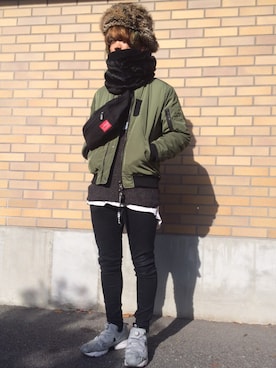 「CASPER JOHN AIVER（キャスパージョンアイバー）のアイテム（MA-1）」を使った、naotoさん（メンズ・176cm）の冬コーディネート