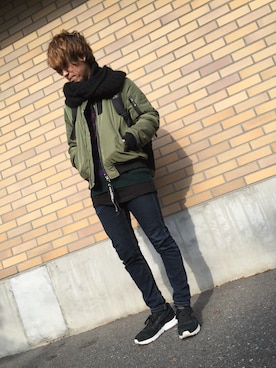 「CASPER JOHN AIVER（キャスパージョンアイバー）のアイテム（MA-1）」を使った、naotoさん（メンズ・176cm）の冬コーディネート