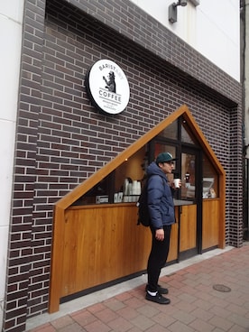 「アイテム（ダウンジャケット/コート）」を使った、ケイジさん（メンズ・173cm）の春コーディネート