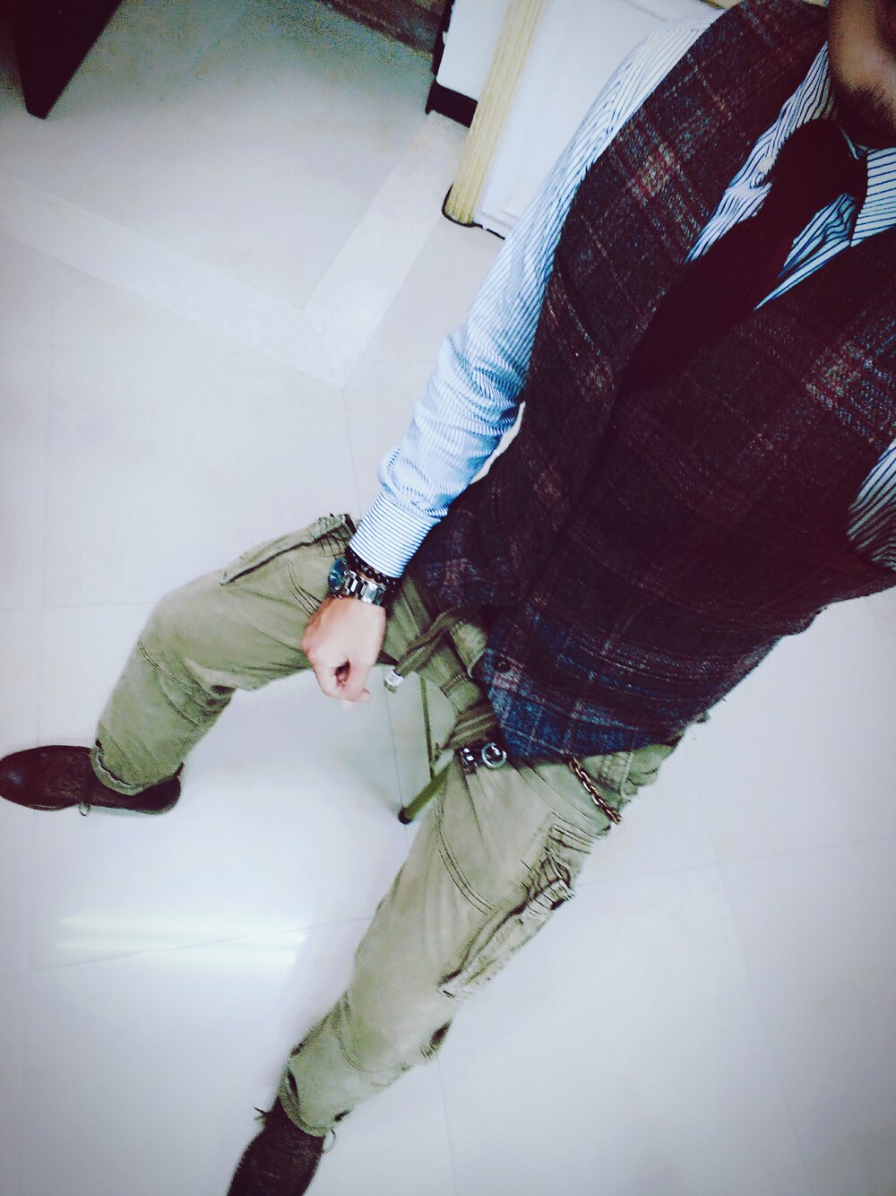 「TOPMANのアイテム（フォーマルスーツ/小物、グレー系）」を使った、BLUEさん（メンズ・174cm）の秋コーディネートの1枚目の写真