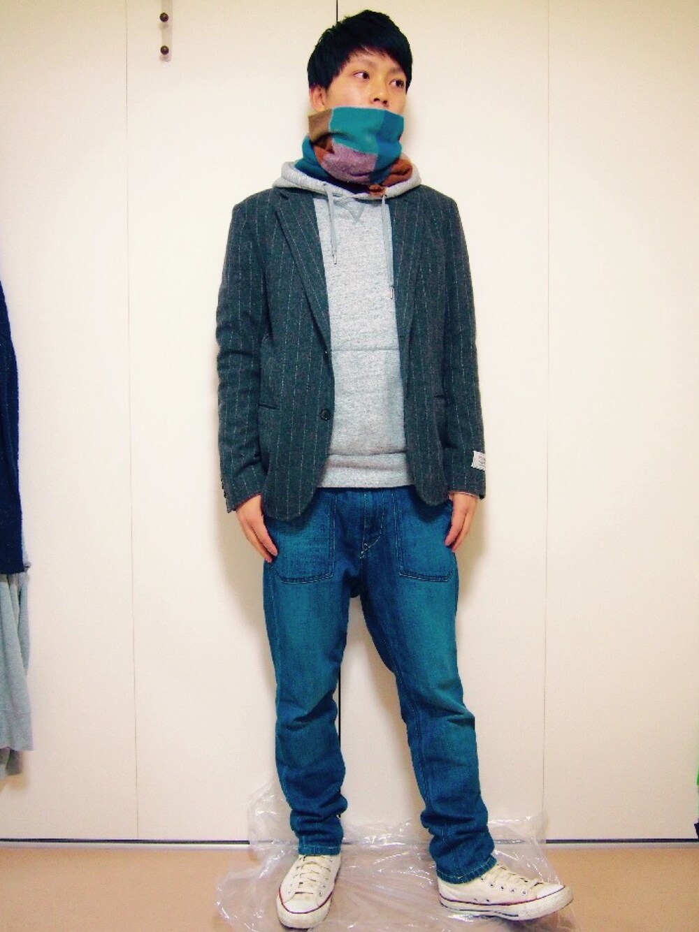 「ジャケット、プルオーバーパーカー」｜「JOURNAL STANDARD relumeのアイテム（マフラー、その他）」を使った、じょんさん（メンズ・171cm）の秋コーディネートの1枚目の写真
