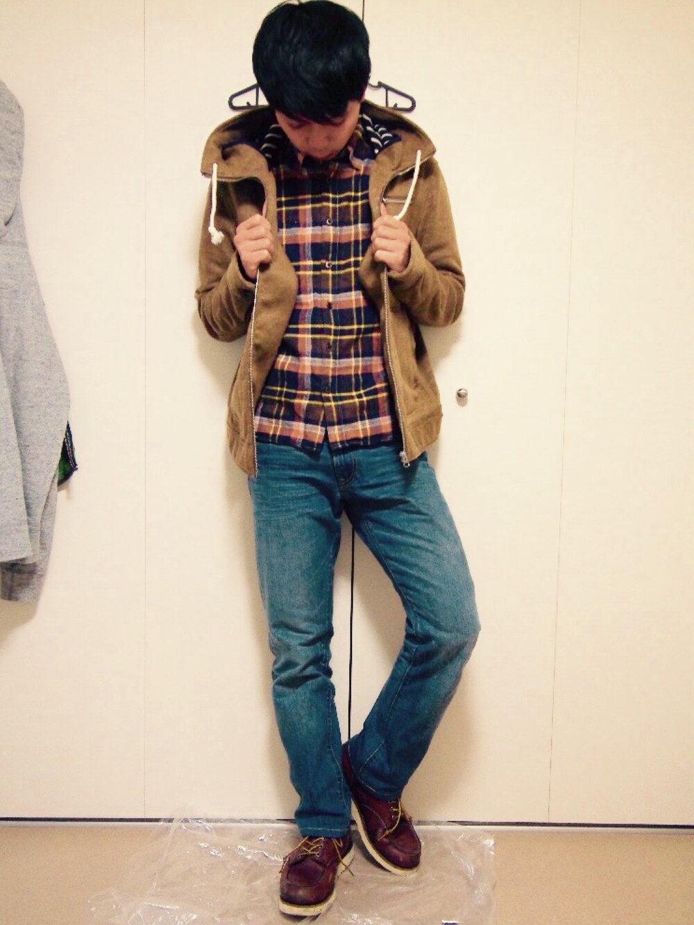 「茶色」｜「RED WING SHOESのRed Wing Shoes Rubber-Soled Leather Boots（ブーツ、ブラウン系）」を使った、じょんさん（メンズ・171cm）の秋コーディネートの1枚目の写真