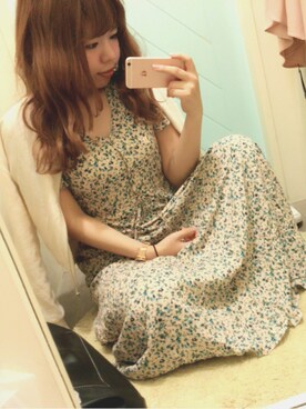 「アイテム（アナログ腕時計、ピンク系）」を使った、R.さん（レディース・152cm）の夏コーディネート