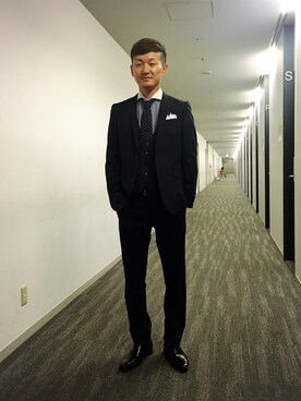 「スリーピース」｜「アイテム（セットアップ）」を使った、ロバート馬場裕之さん（メンズ・181cm）の夏コーディネート