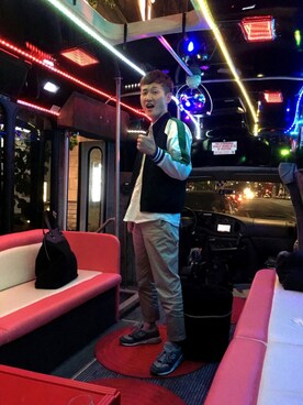 「WHIZLIMITED（ウィズリミテッド）のアイテム（ブルゾン）」を使った、ロバート馬場裕之さん（メンズ・181cm）の秋コーディネート