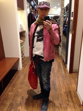 「アイテム（ライダースジャケット、ピンク系）」を使った、麻琴さん（メンズ・172cm）の冬コーディネート